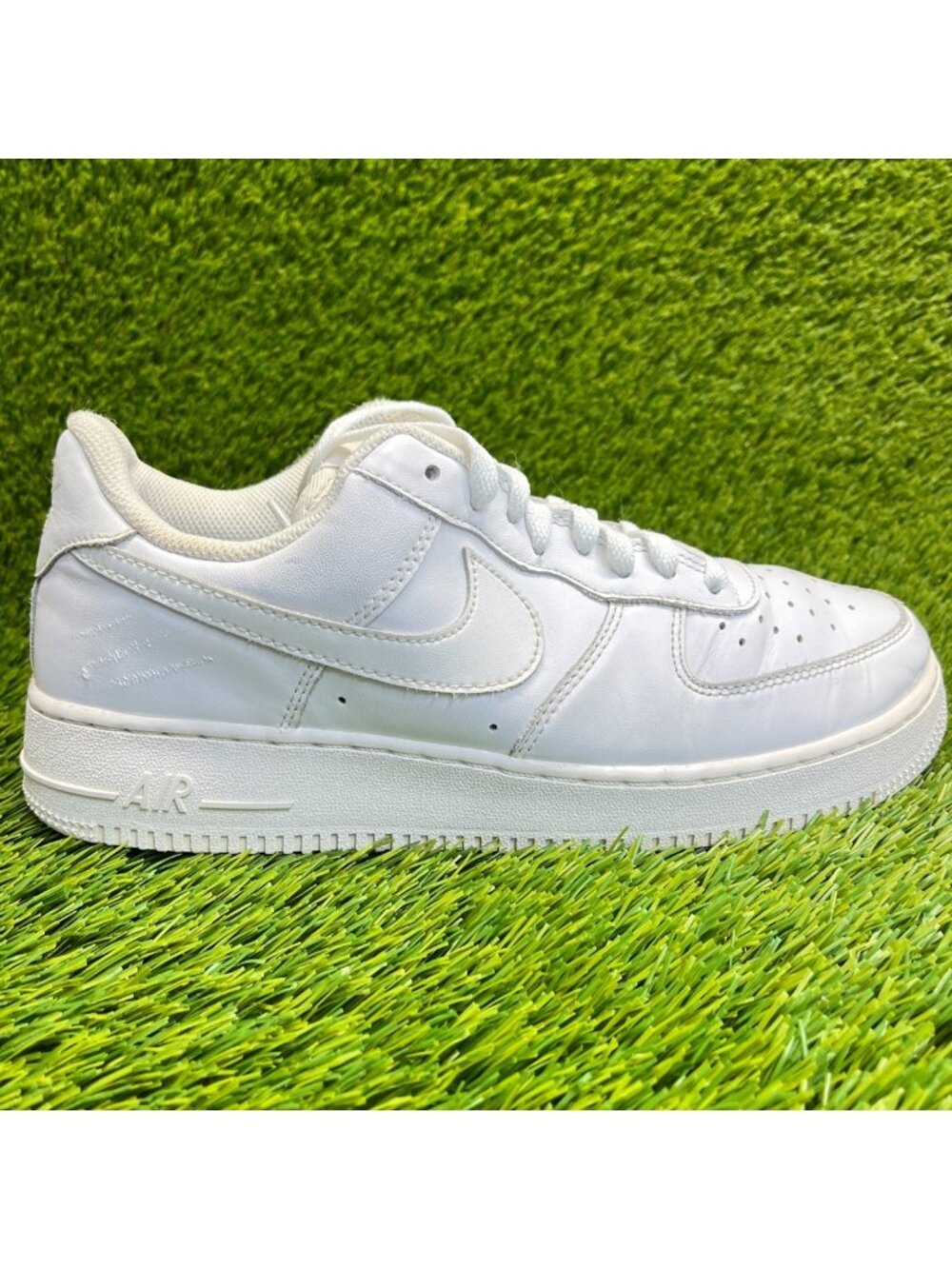 Nike White Women’s Low-Top Sneakers
